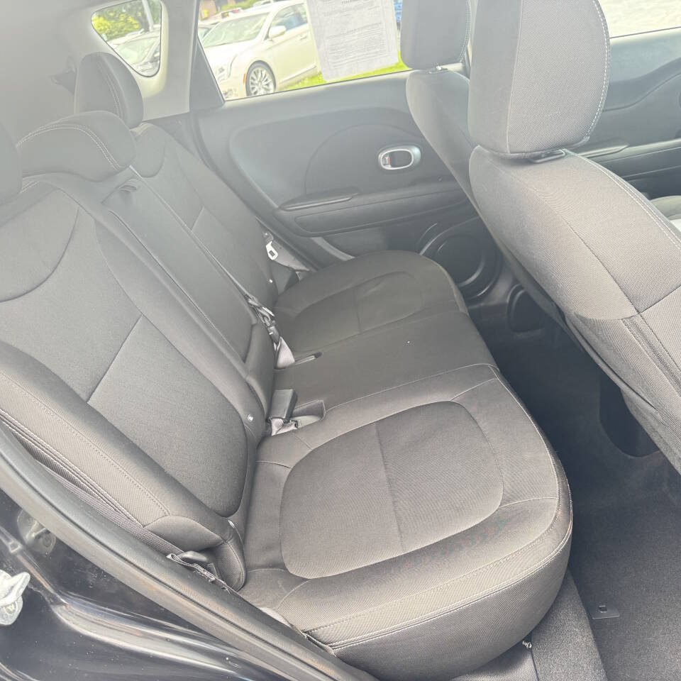 Used 2014 Kia Soul FWD image 26