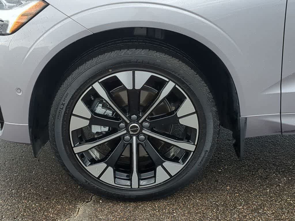 Certified 2026 Volvo XC60 B5 Plus w/ Protection Package Premier AWD/4WD image 13