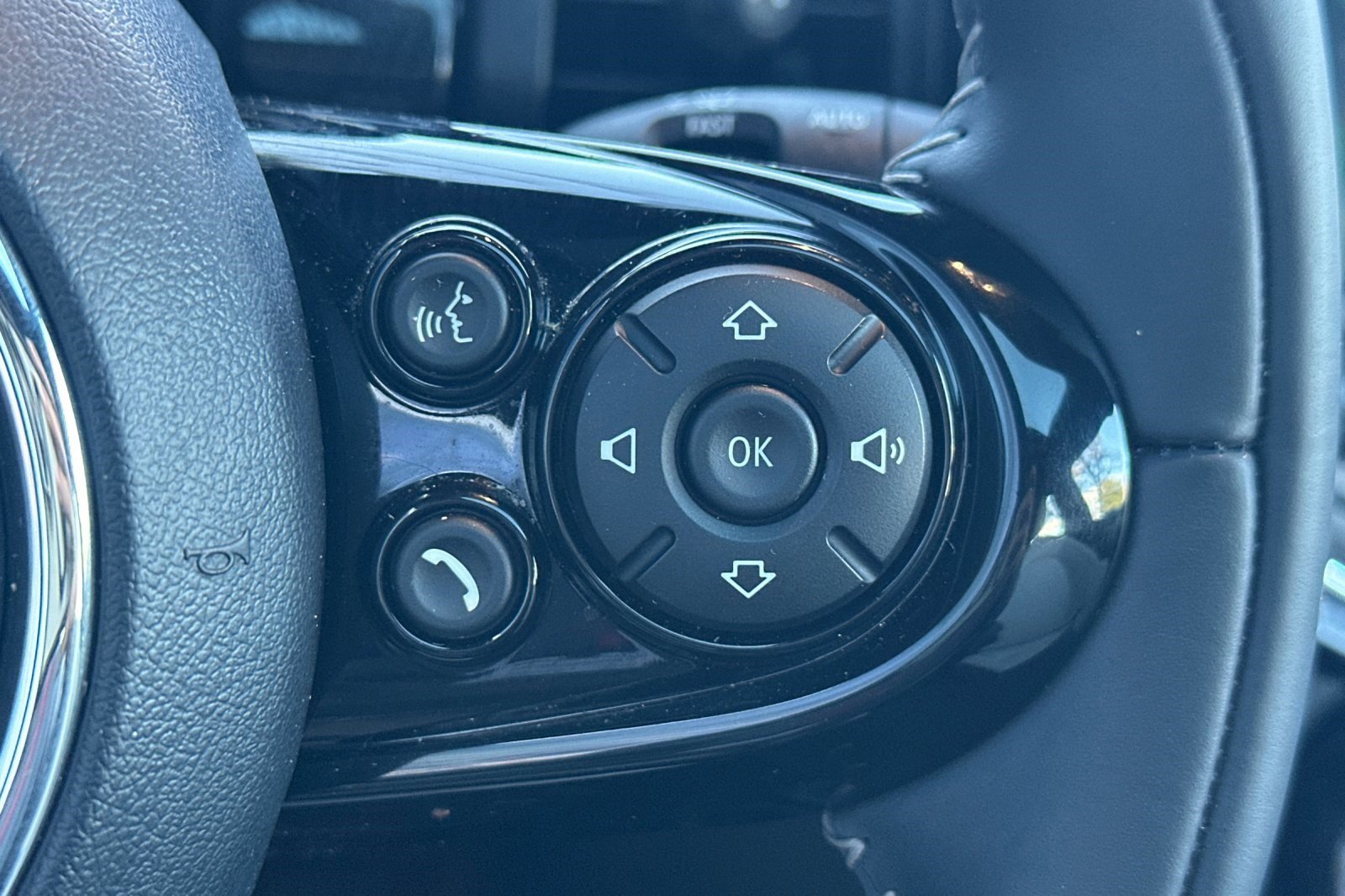 Used 2021 MINI Cooper SE w/ 8.8" Touchscreen Nav Package image 31