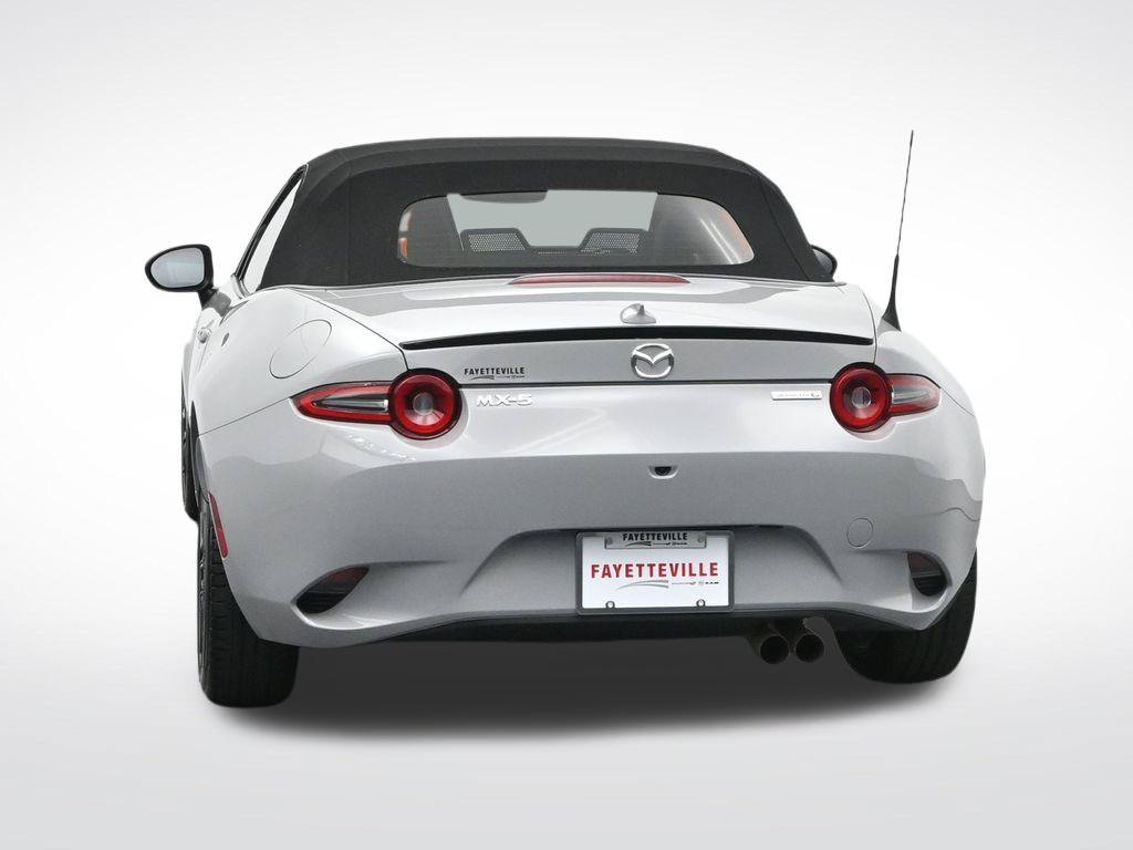 Used 2025 MAZDA MX-5 Miata Club RWD image 9