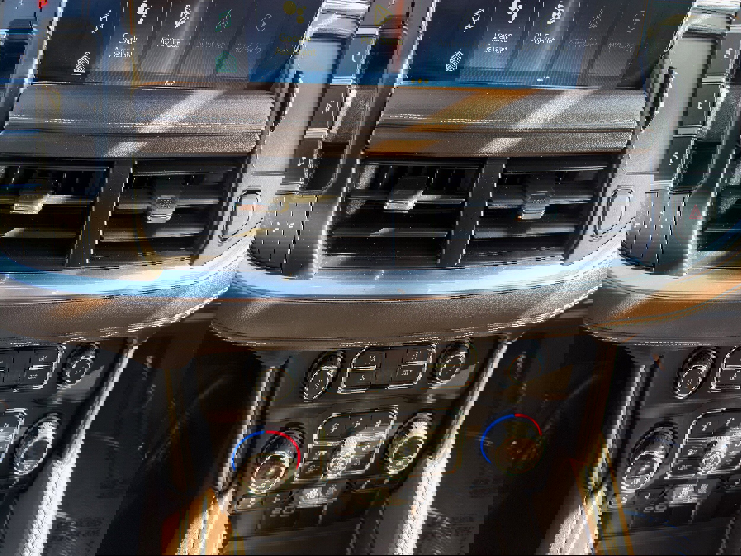 Used 2024 Chevrolet Tahoe LT image 31