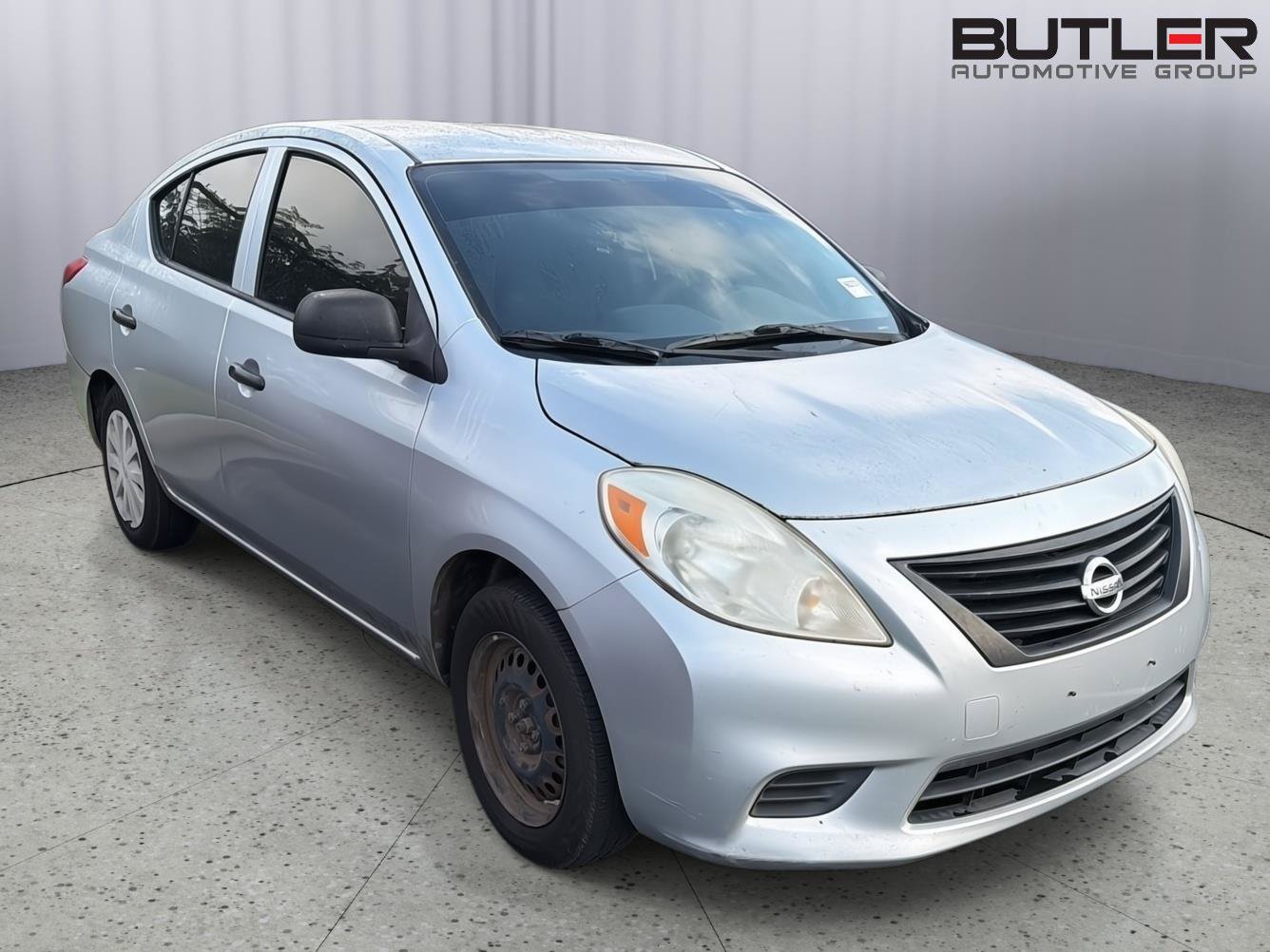 Used 2014 Nissan Versa S FWD image 6