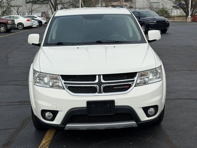 Used 2017 Dodge Journey SXT w/ Comfort/Convenience Group image 2