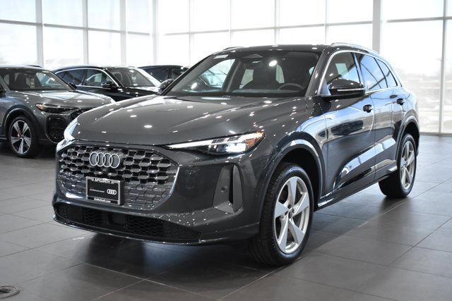 Used 2025 Audi Q5 Premium Plus w/ Premium Plus image 7