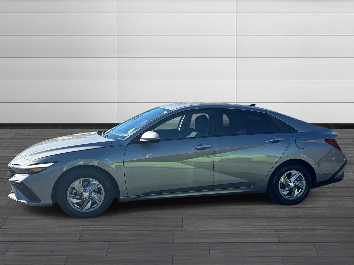 Used 2024 Hyundai Elantra SE FWD image 9