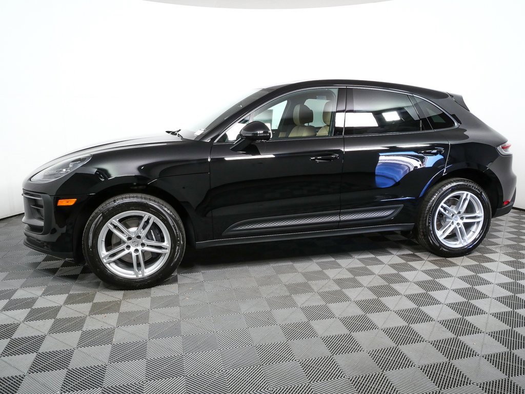 New 2026 Porsche Macan image 2