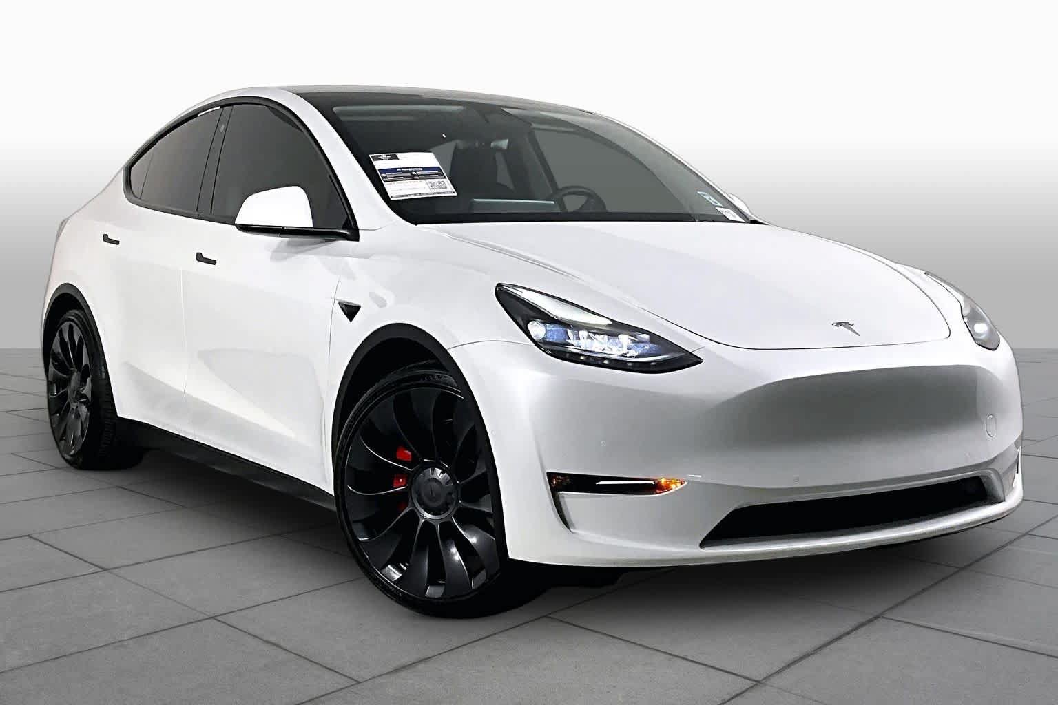 Used 2022 Tesla Model Y Performance AWD/4WD image 2