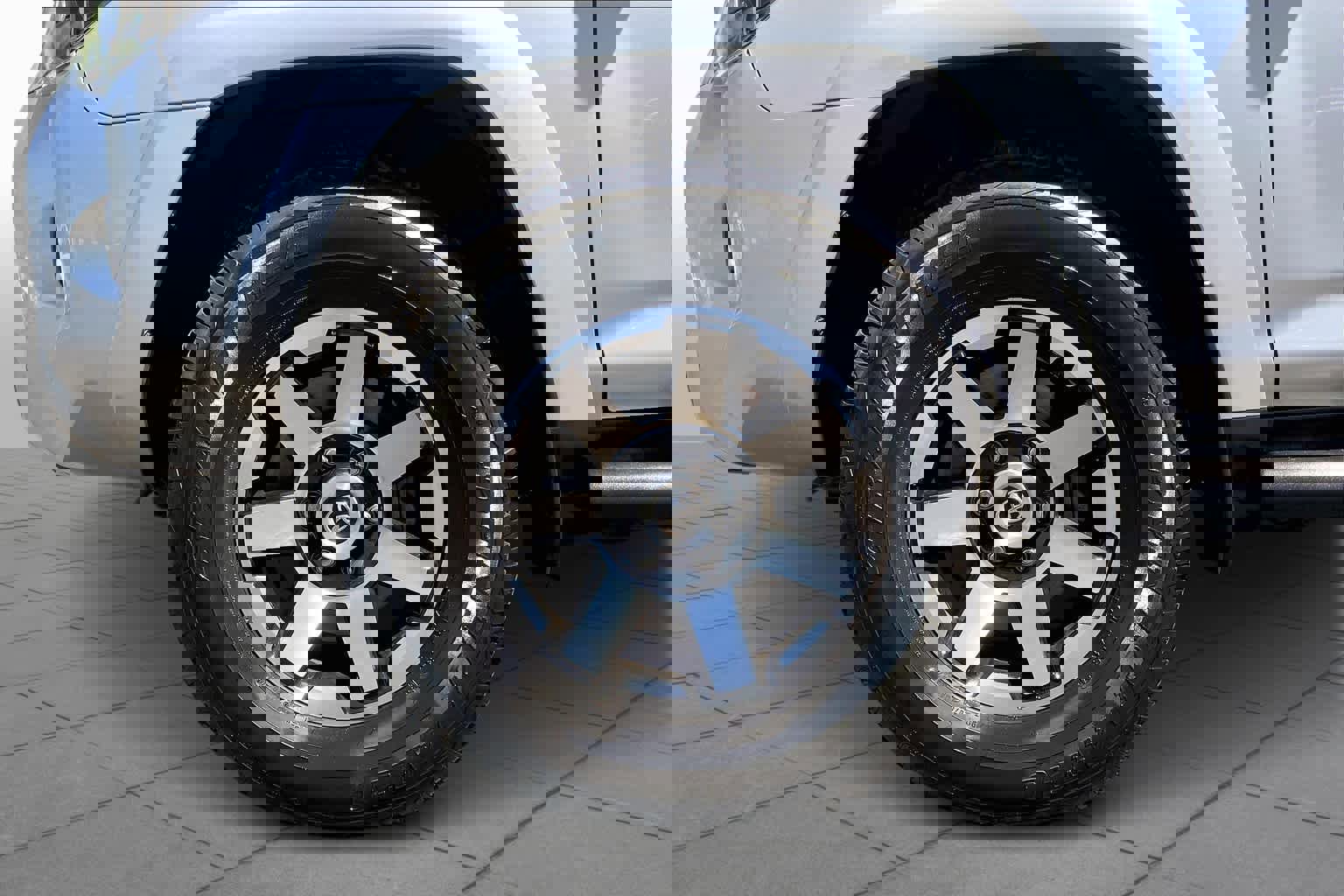 Used 2018 Toyota 4Runner TRD Off-Road Premium image 10