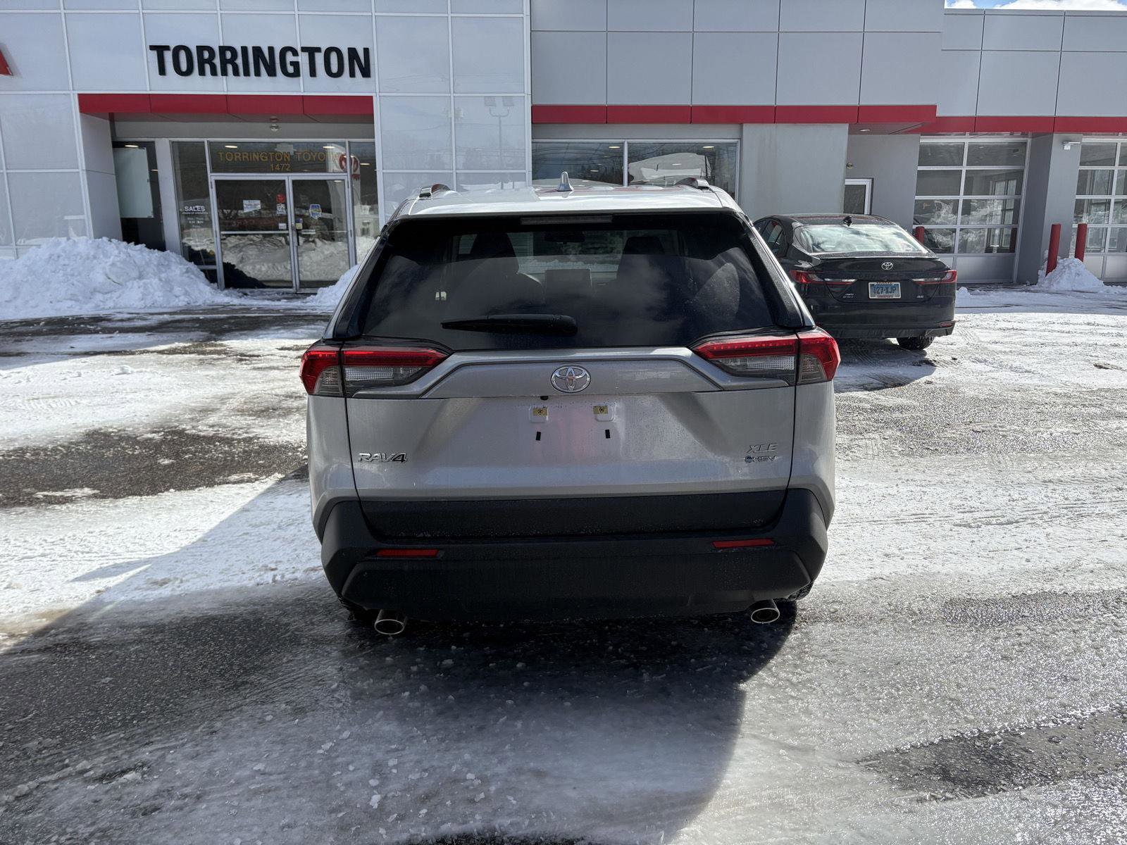 Used 2025 Toyota RAV4 XLE w/ Convenience Package image 6