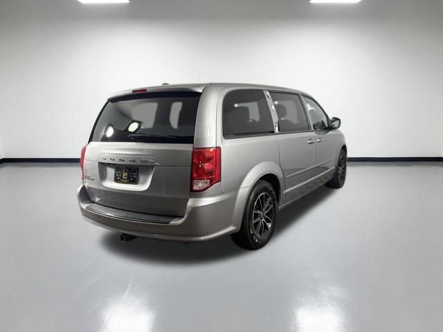 Used 2017 Dodge Grand Caravan SE image 5