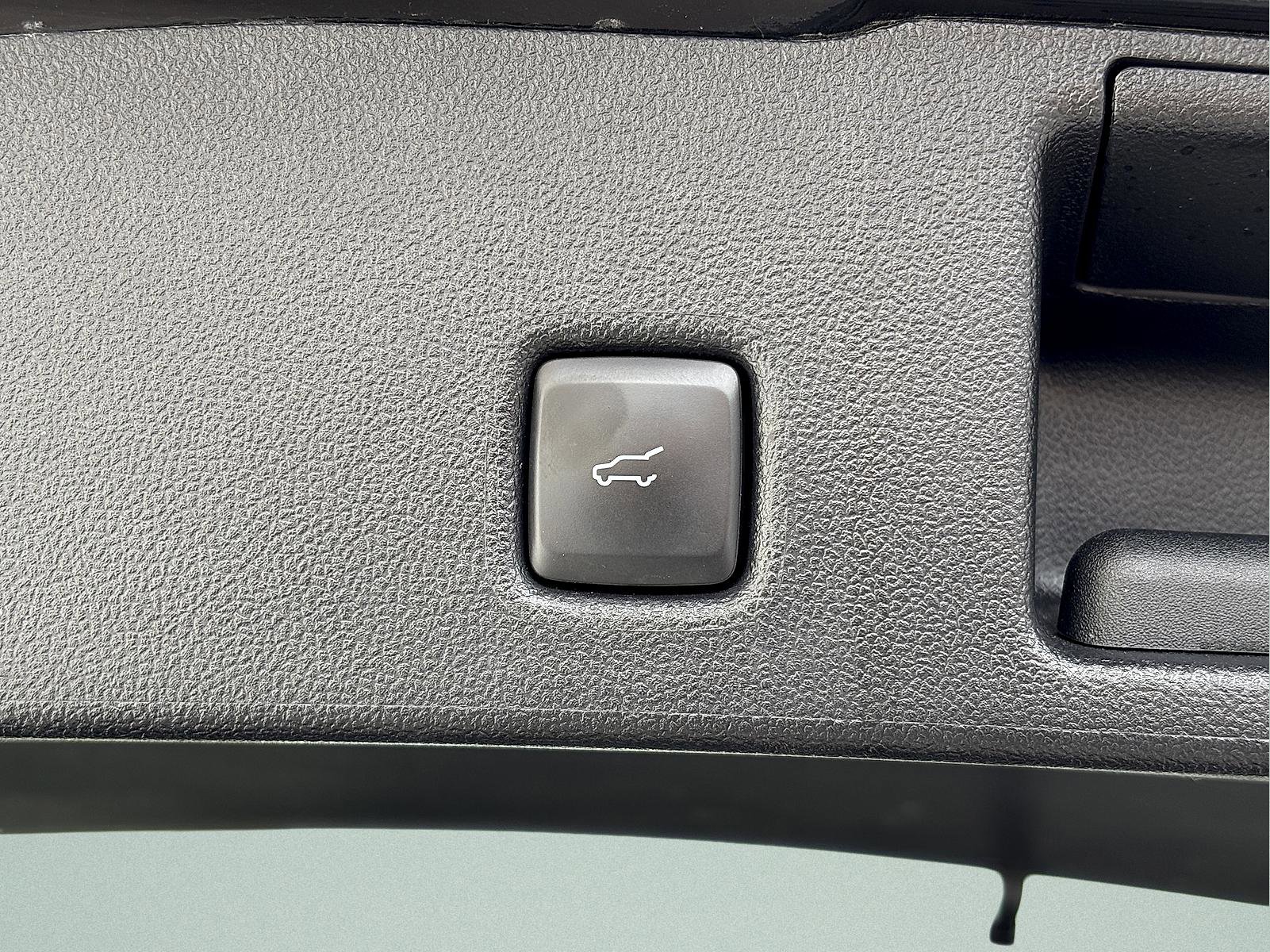 Used 2024 Ford Escape Platinum AWD/4WD image 8