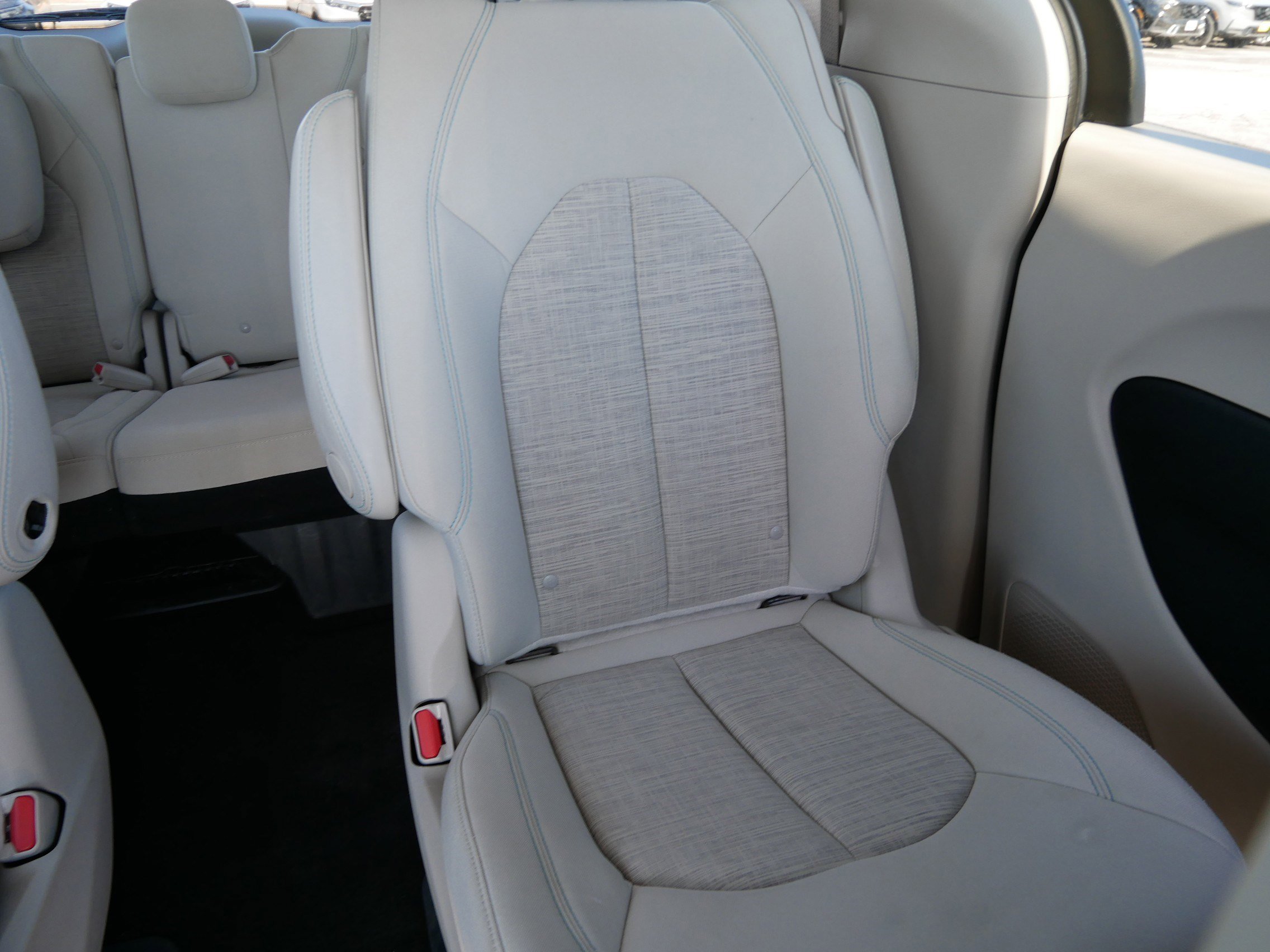 Used 2018 Chrysler Pacifica Touring Plus image 14