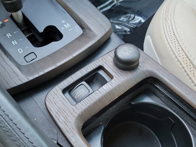 Used 2013 Volvo C70 T5 image 21