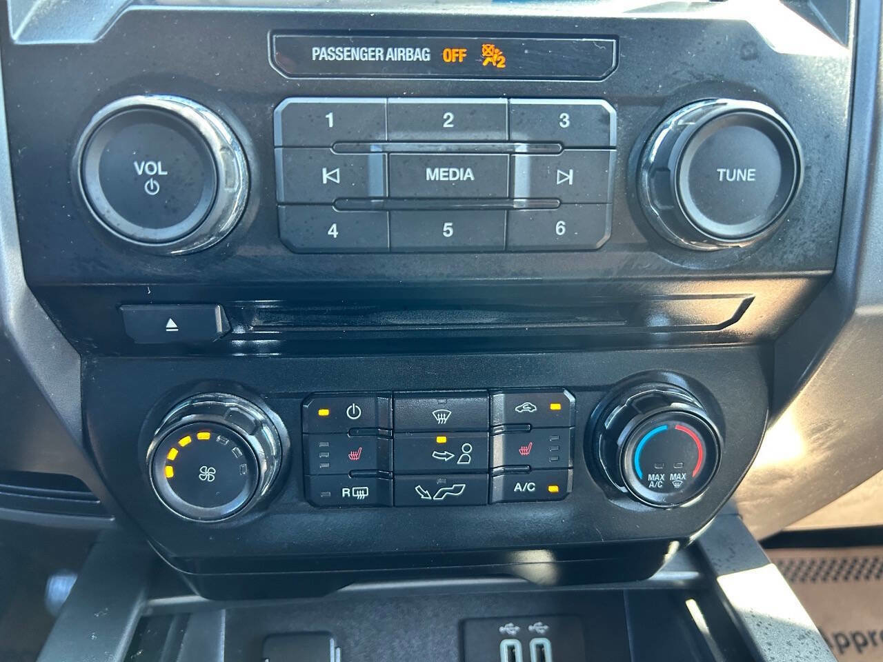Used 2016 Ford F150 XLT w/ Equipment Group 302A Luxury RWD image 23