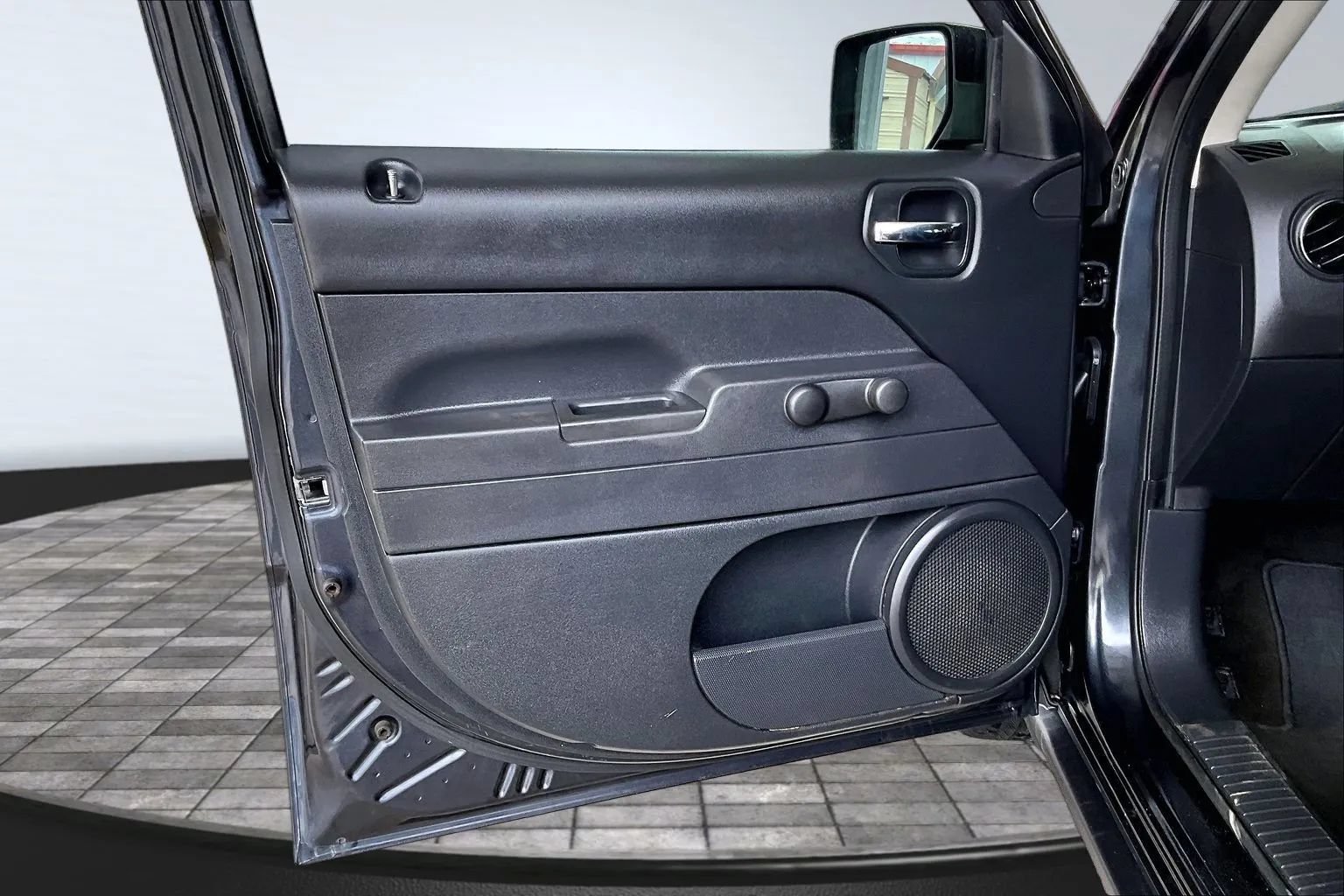 Used 2014 Jeep Patriot Sport w/ Southwest Package FWD image 16