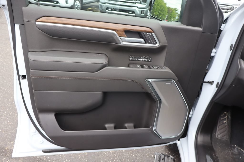 New 2026 Chevrolet Silverado 1500 High Country AWD/4WD image 4