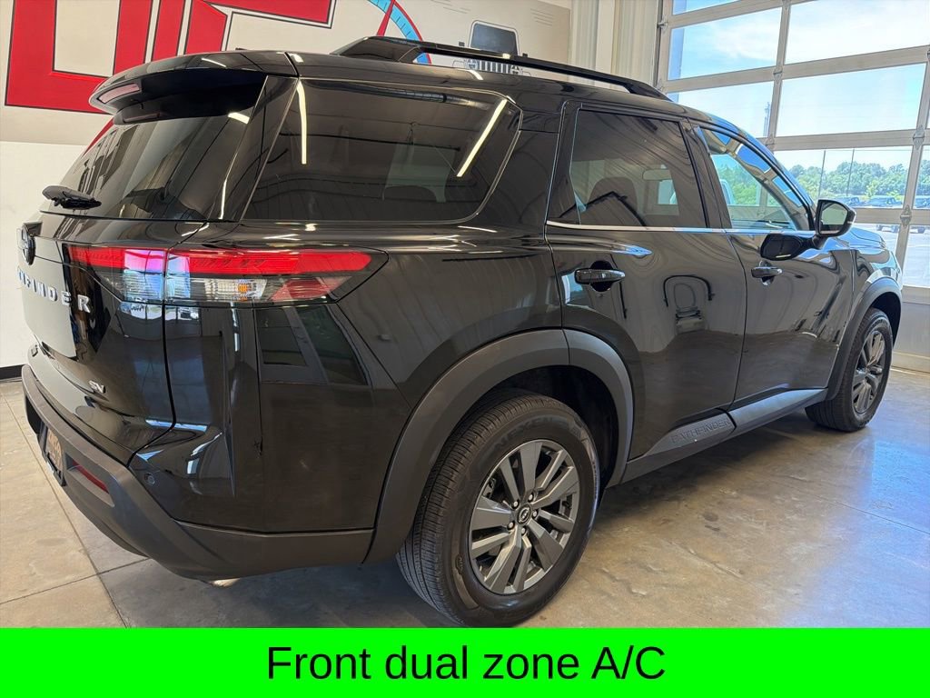 Used 2023 Nissan Pathfinder SV FWD image 3