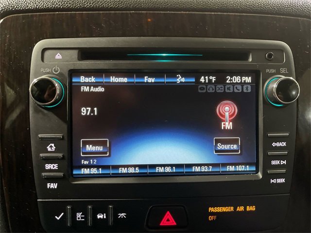 Used 2016 Chevrolet Traverse LT w/ Style and Technology Package image 16