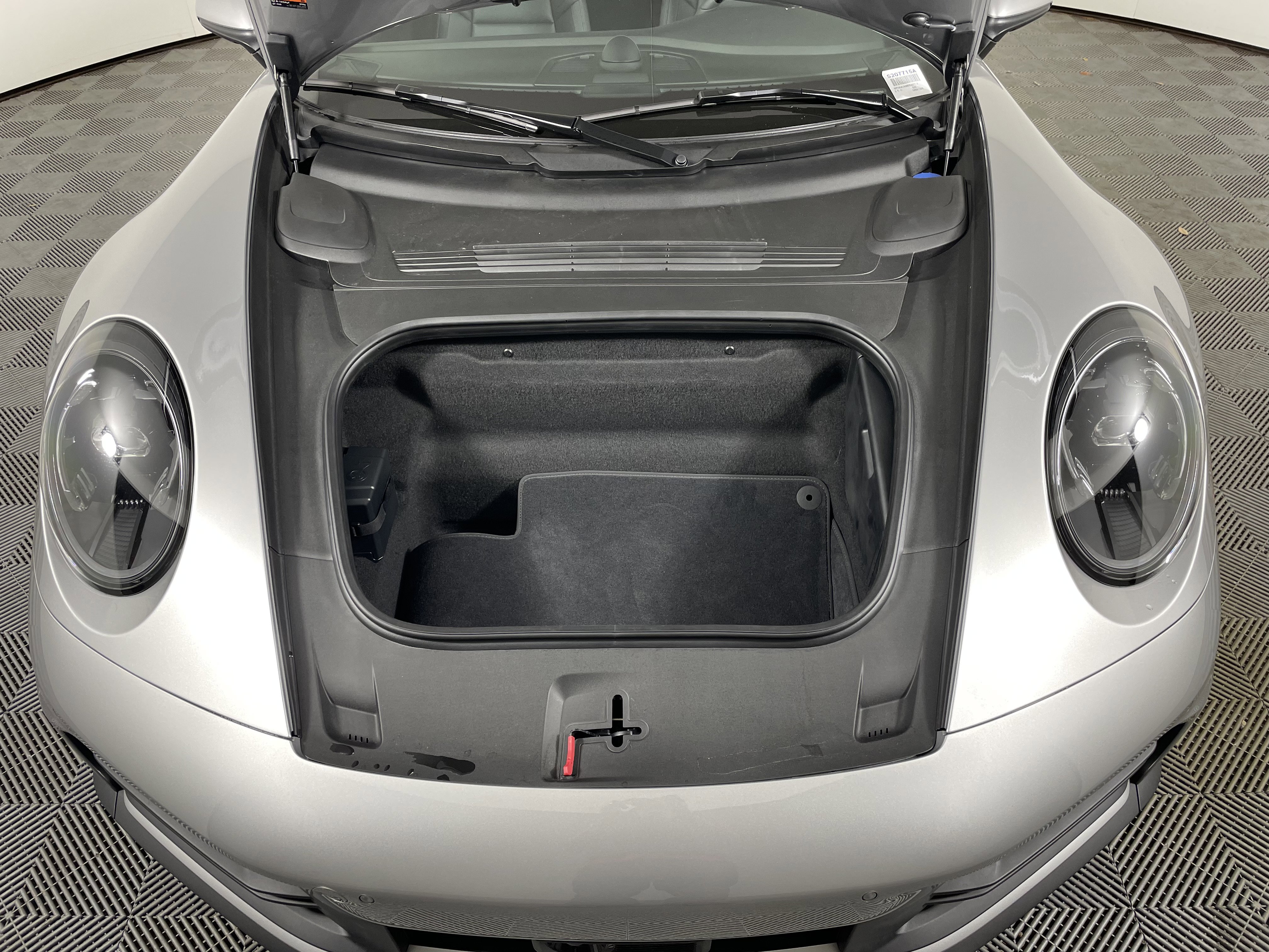 Used 2025 Porsche 911 Carrera image 22