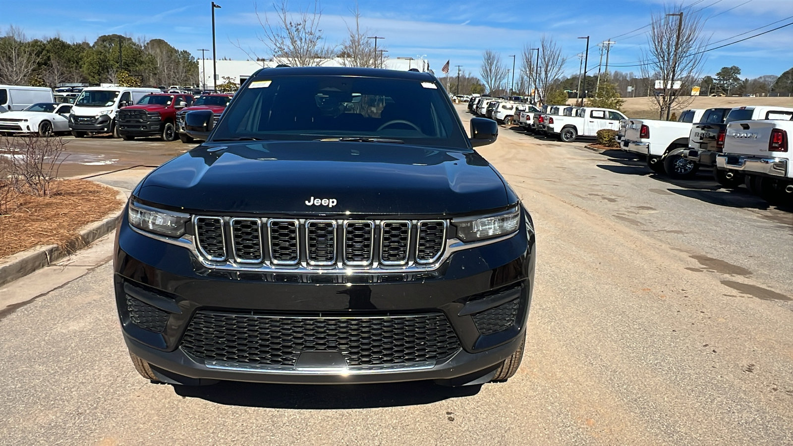 New 2026 Jeep Grand Cherokee Laredo X image 3