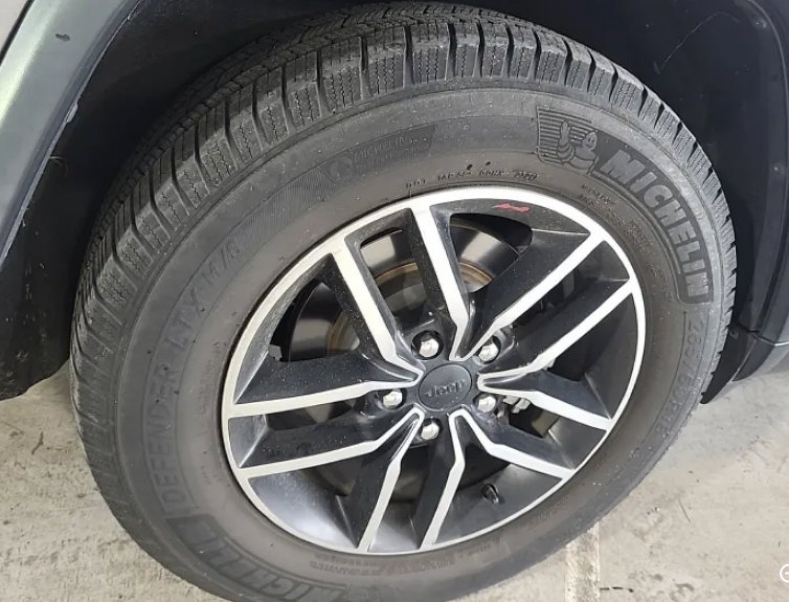 Used 2019 Jeep Grand Cherokee Trailhawk AWD/4WD image 6