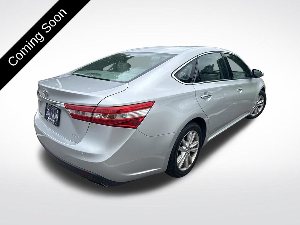 Used 2014 Toyota Avalon XLE Premium FWD image 4