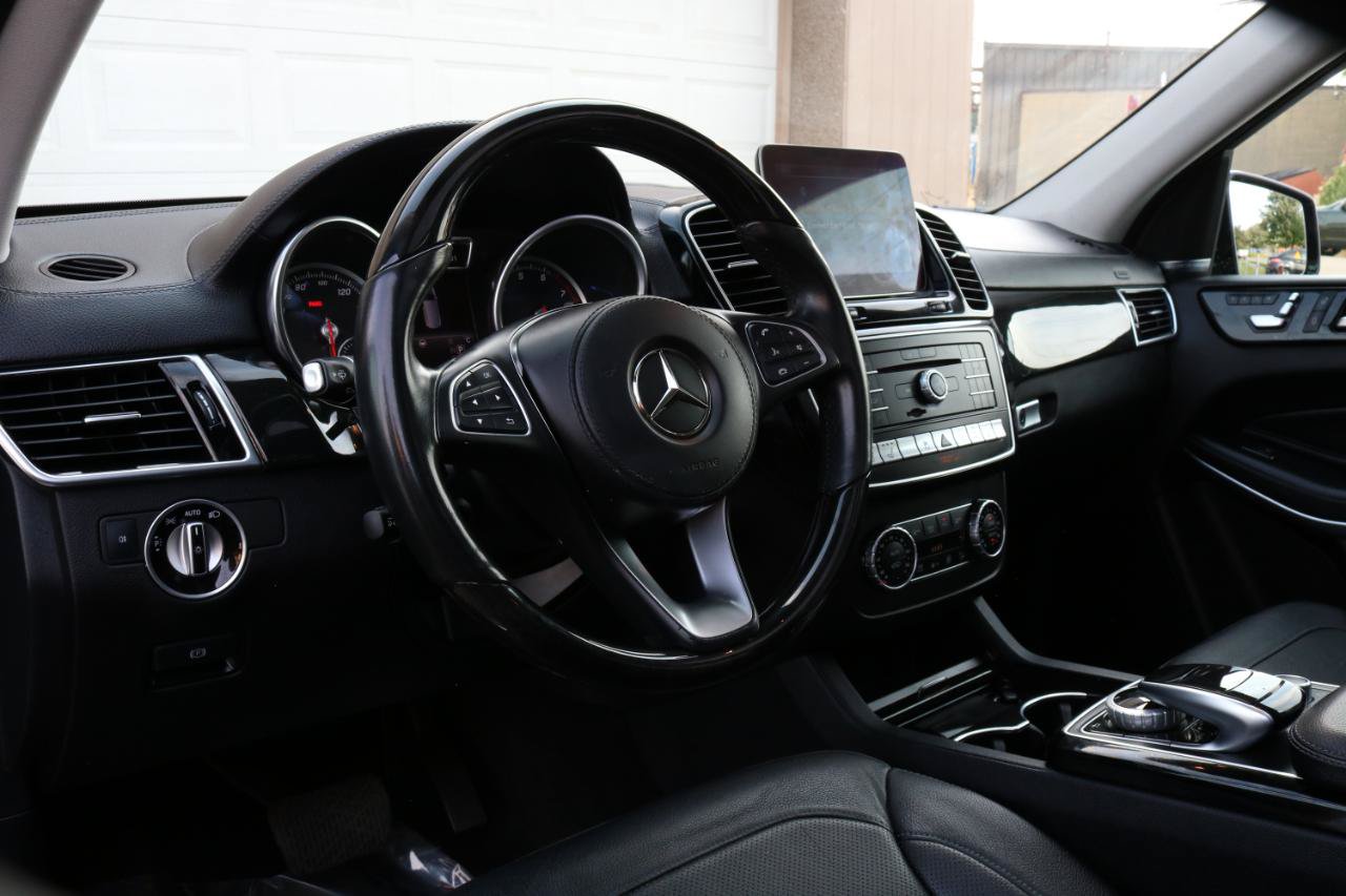 Used 2018 Mercedes-Benz GLS 550 4MATIC image 25