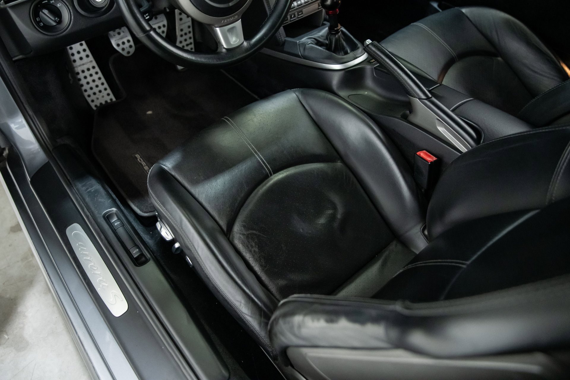 Used 2006 Porsche 911 Carrera S RWD image 14