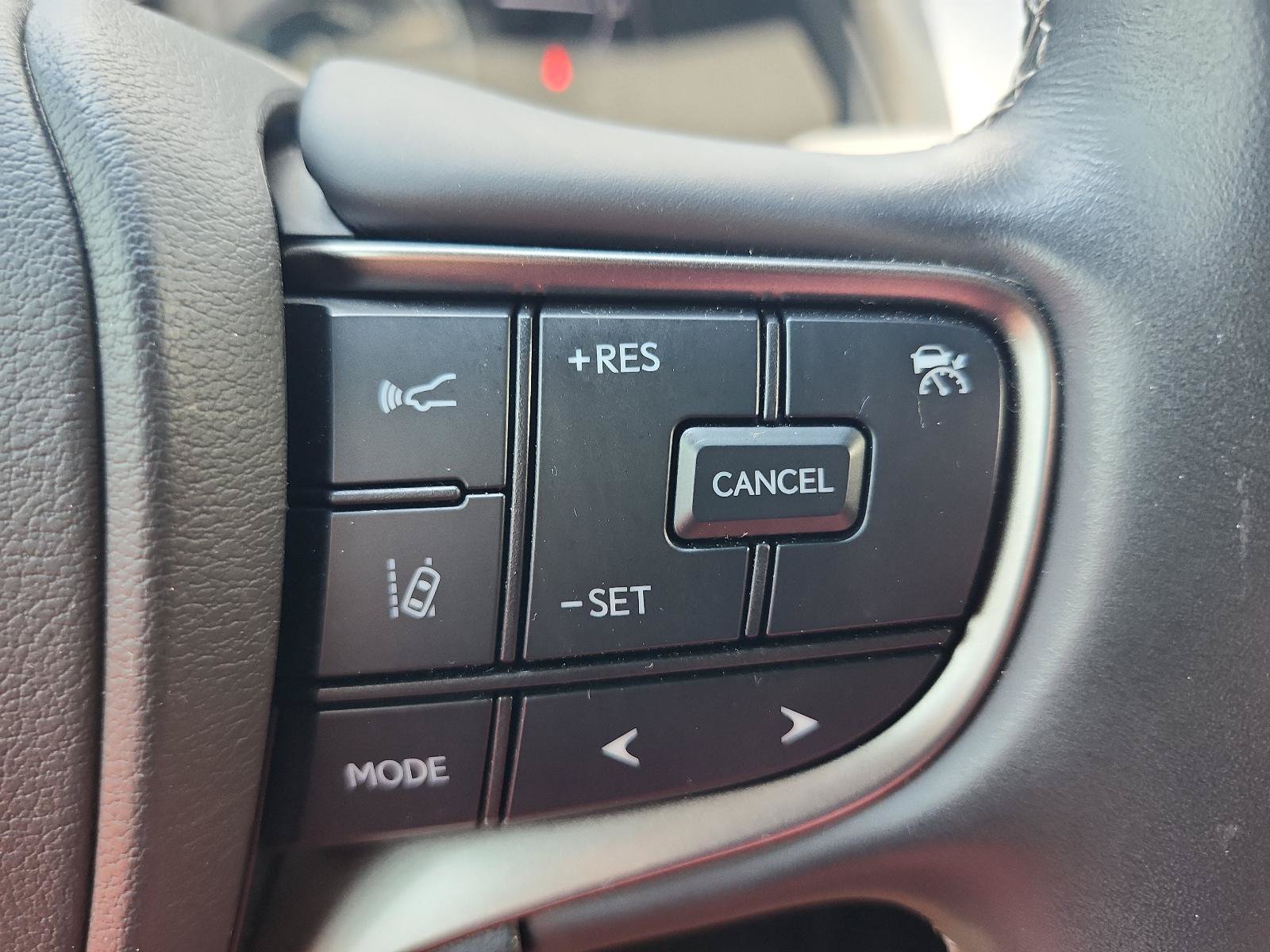 Used 2022 Lexus UX 250h w/ Premium Package AWD/4WD image 27