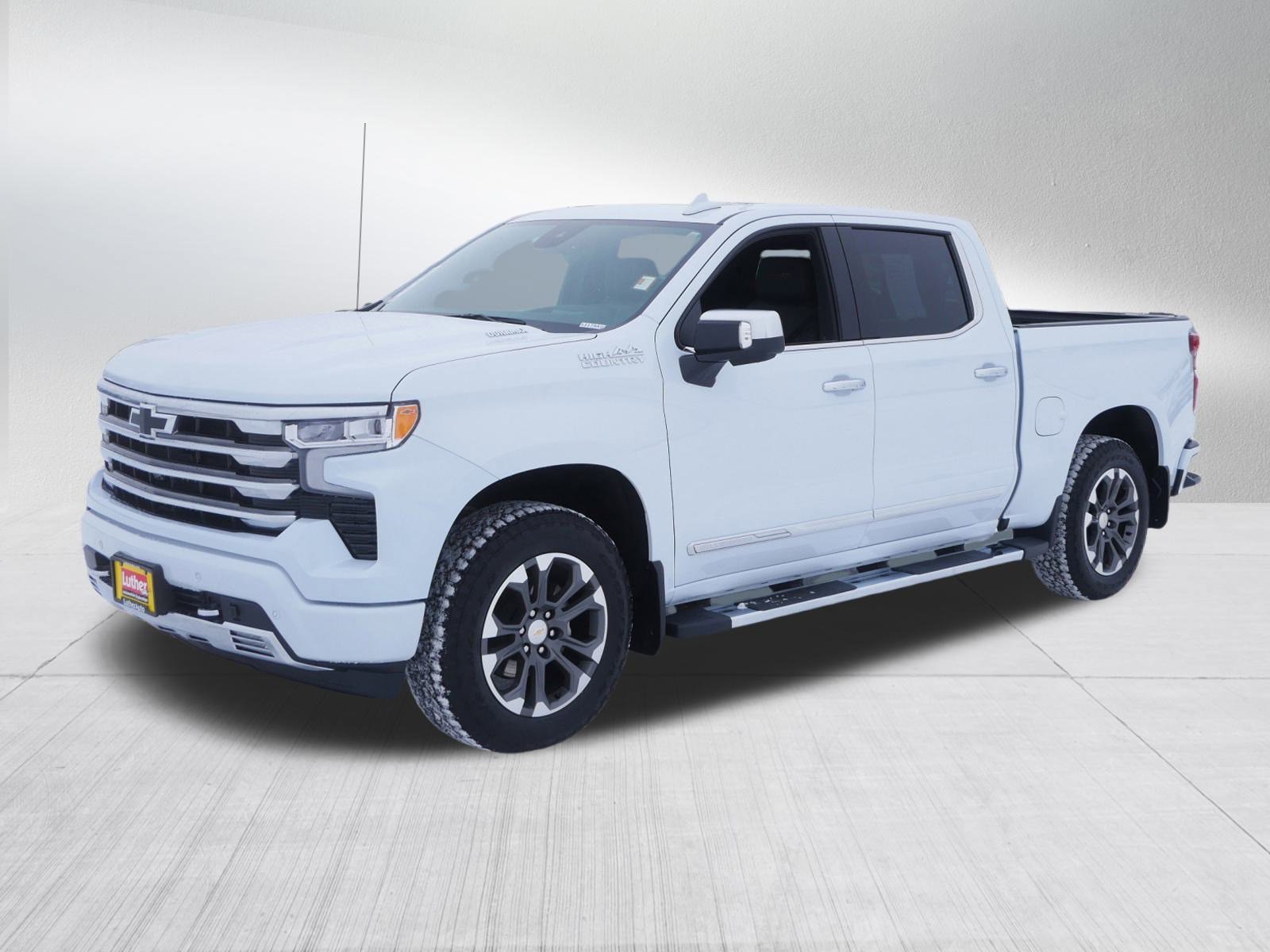 Used 2026 Chevrolet Silverado 1500 High Country w/ Technology Package image 3