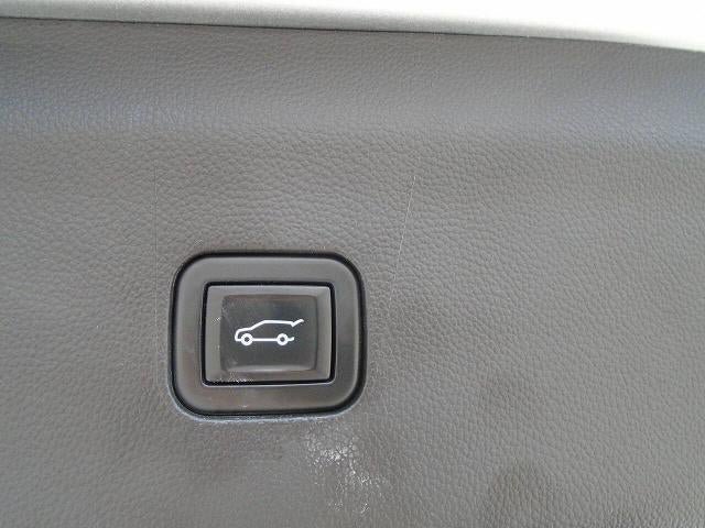 Certified 2022 Buick Enclave Avenir w/ LPO, Floor Liner Package AWD/4WD image 35