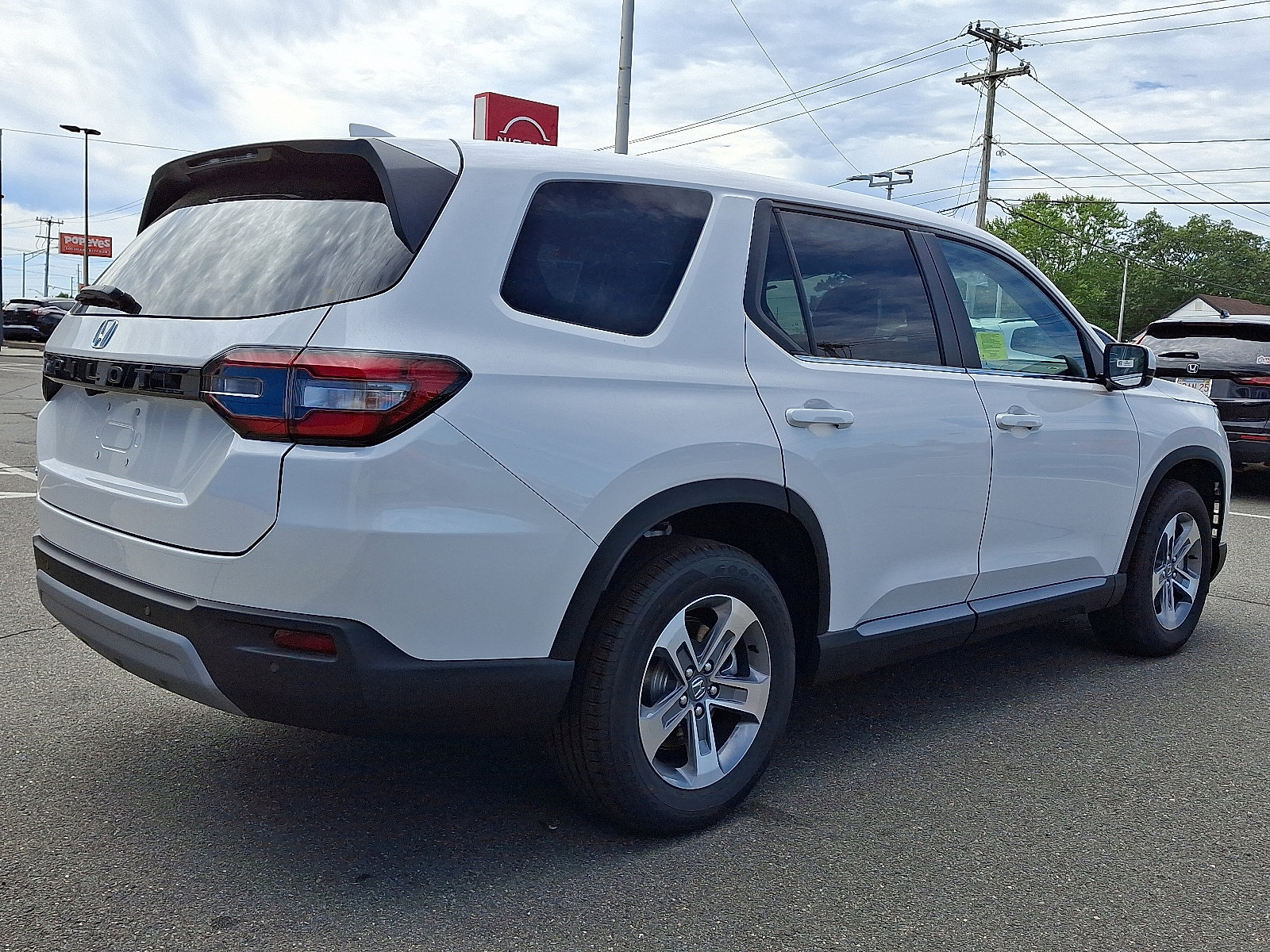 New 2025 Honda Pilot EX-L image 3