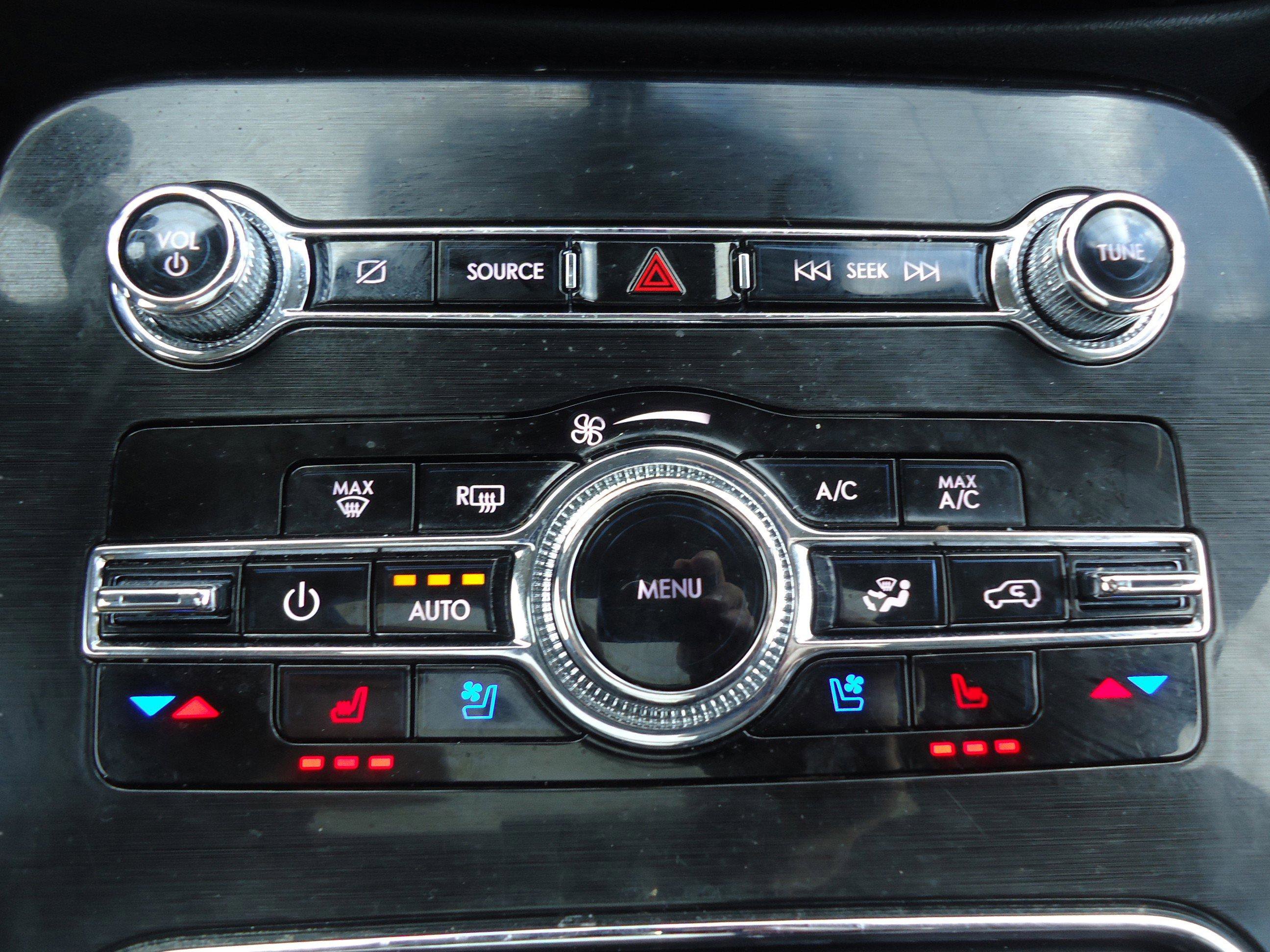 Used 2023 Lincoln Nautilus Reserve image 19