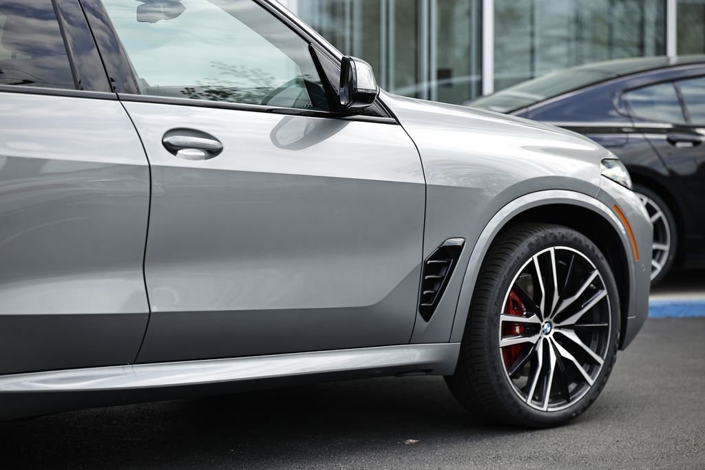 New 2026 BMW X5 xDrive40i w/ M Sport Package image 8