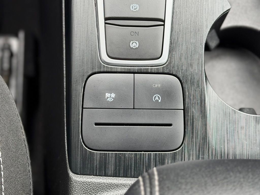 Used 2023 Ford Escape Active image 20