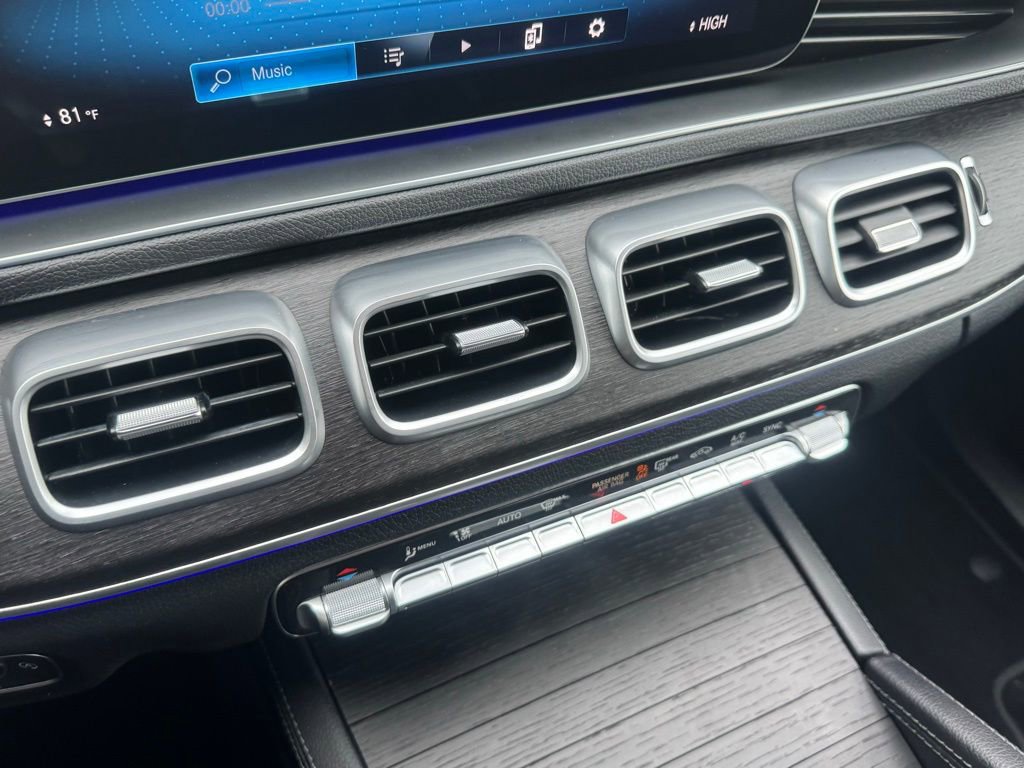 Used 2022 Mercedes-Benz GLE 350 4MATIC w/ Premium Package image 28