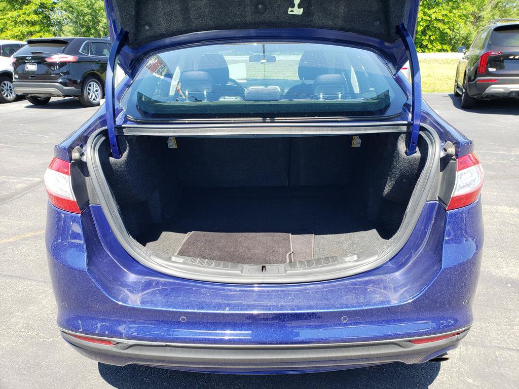 Used 2015 Ford Fusion SE FWD image 7