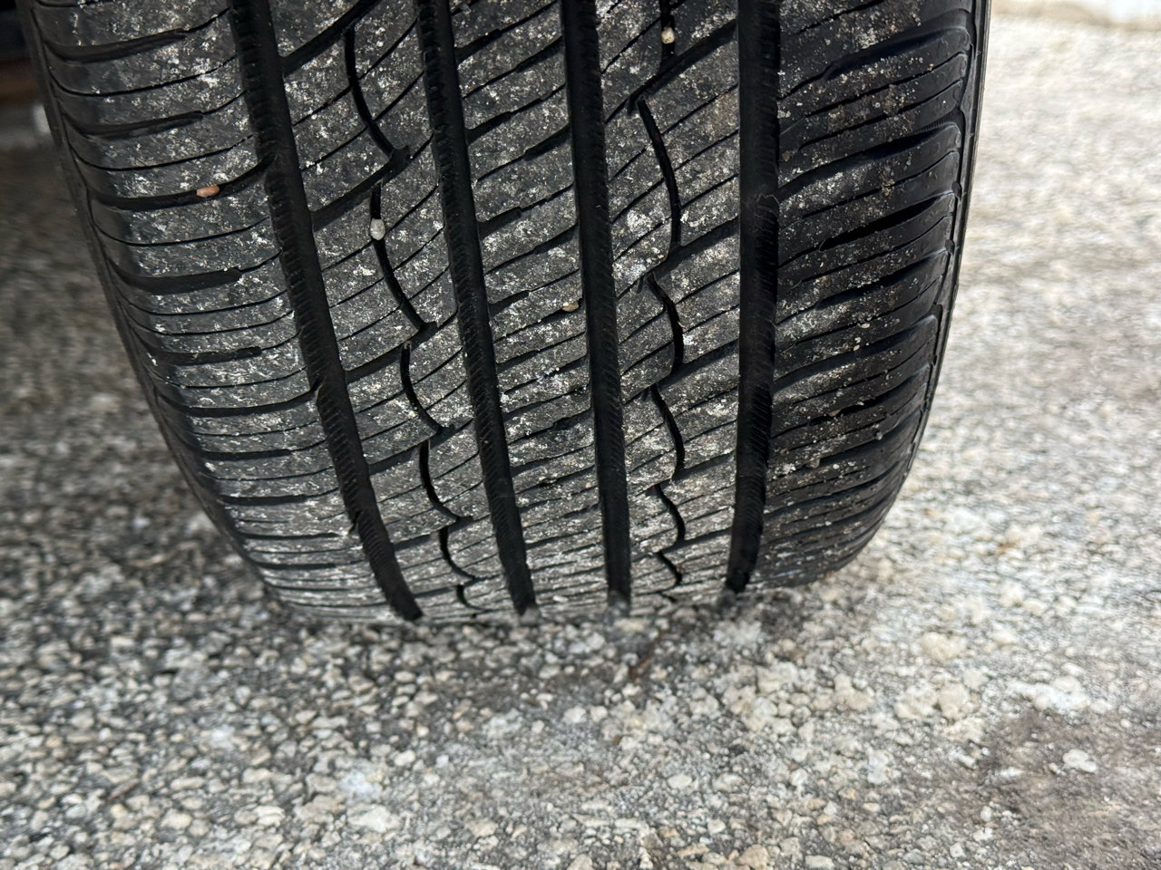 Used 2017 Chevrolet Volt LT w/ Comfort Package image 34