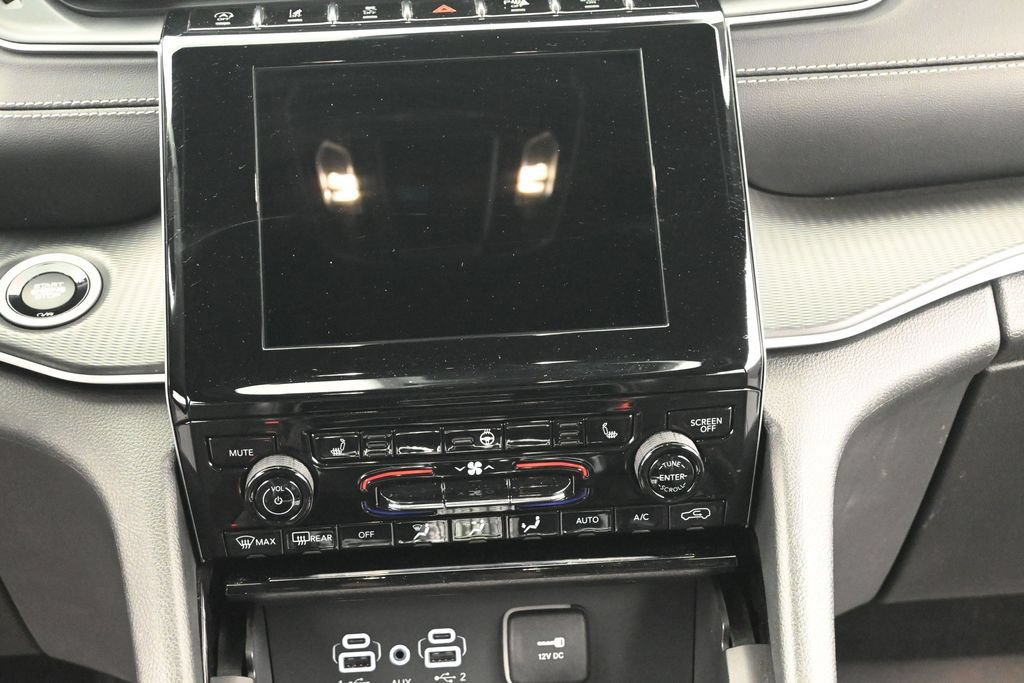 Used 2023 Jeep Grand Cherokee Altitude AWD/4WD image 25