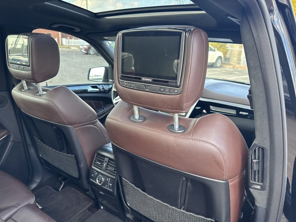 Used 2015 Mercedes-Benz GL 63 AMG 4MATIC image 36