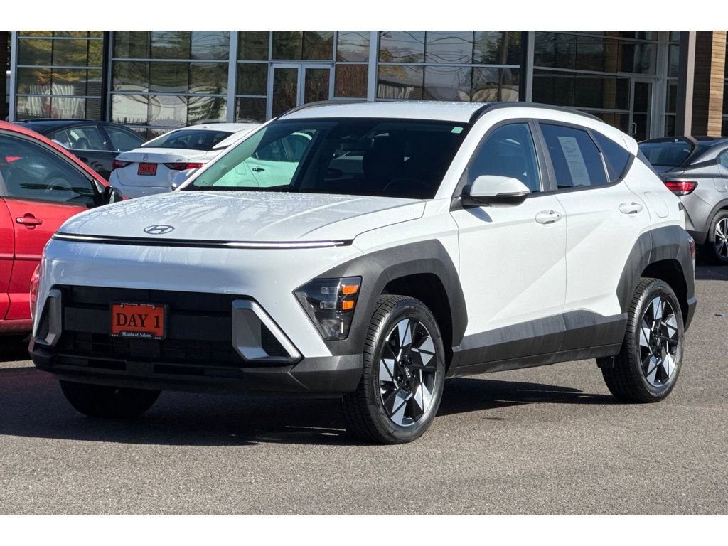 Used 2025 Hyundai Kona SEL image 10