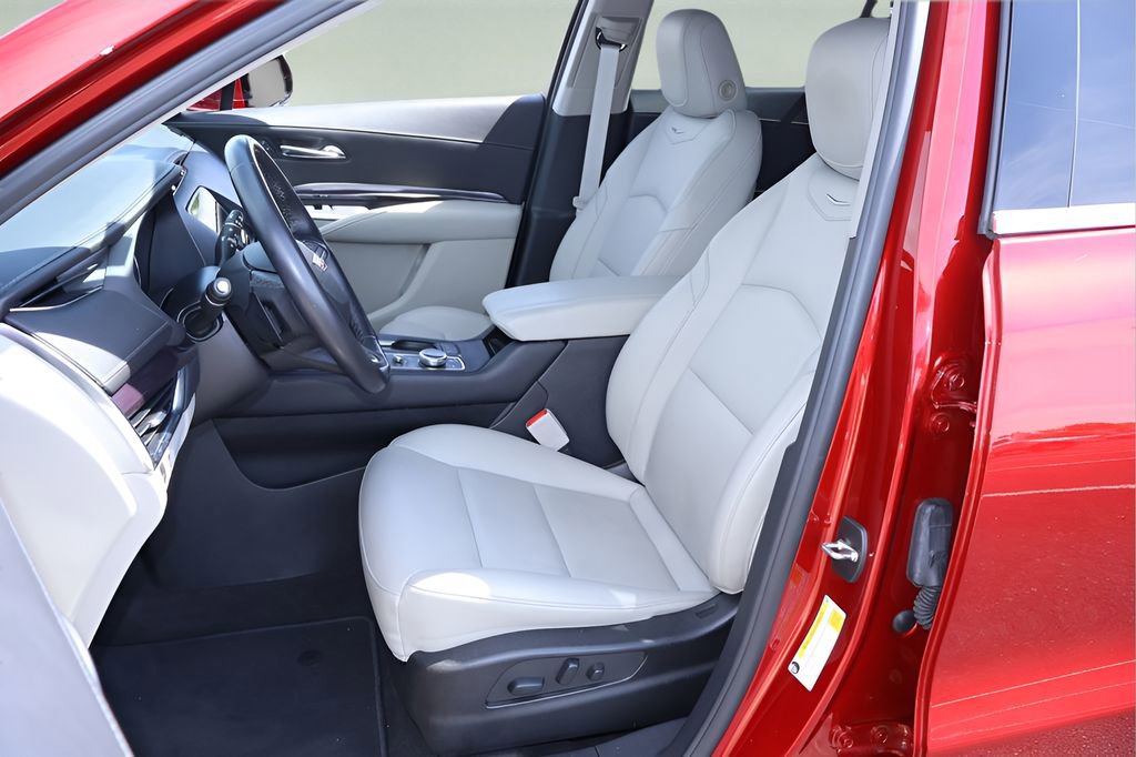 Used 2022 Cadillac XT4 Luxury image 11