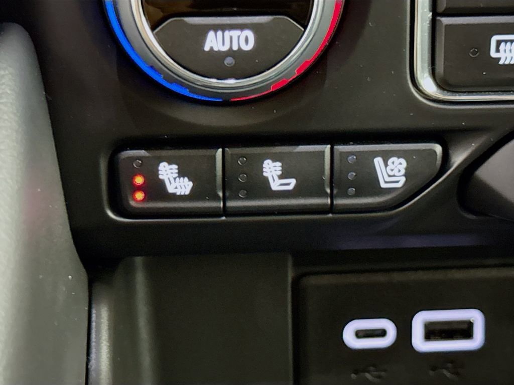 Used 2024 Chevrolet Tahoe High Country image 23