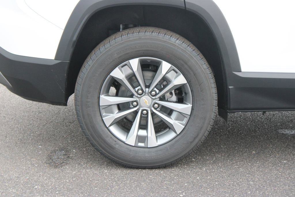 New 2026 Chevrolet Equinox LT w/ Convenience Package II FWD image 13
