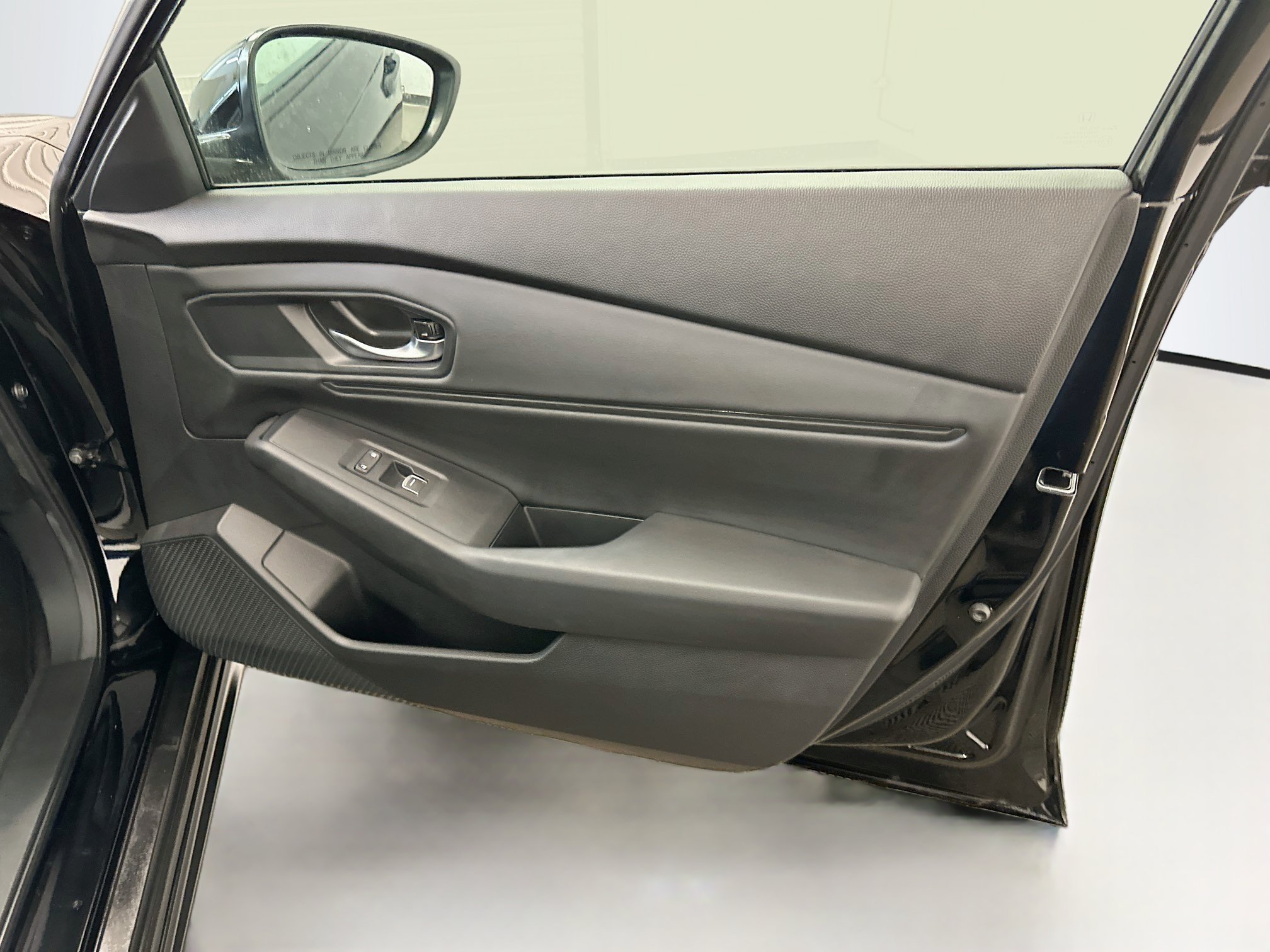 Used 2025 Honda Accord SE image 32