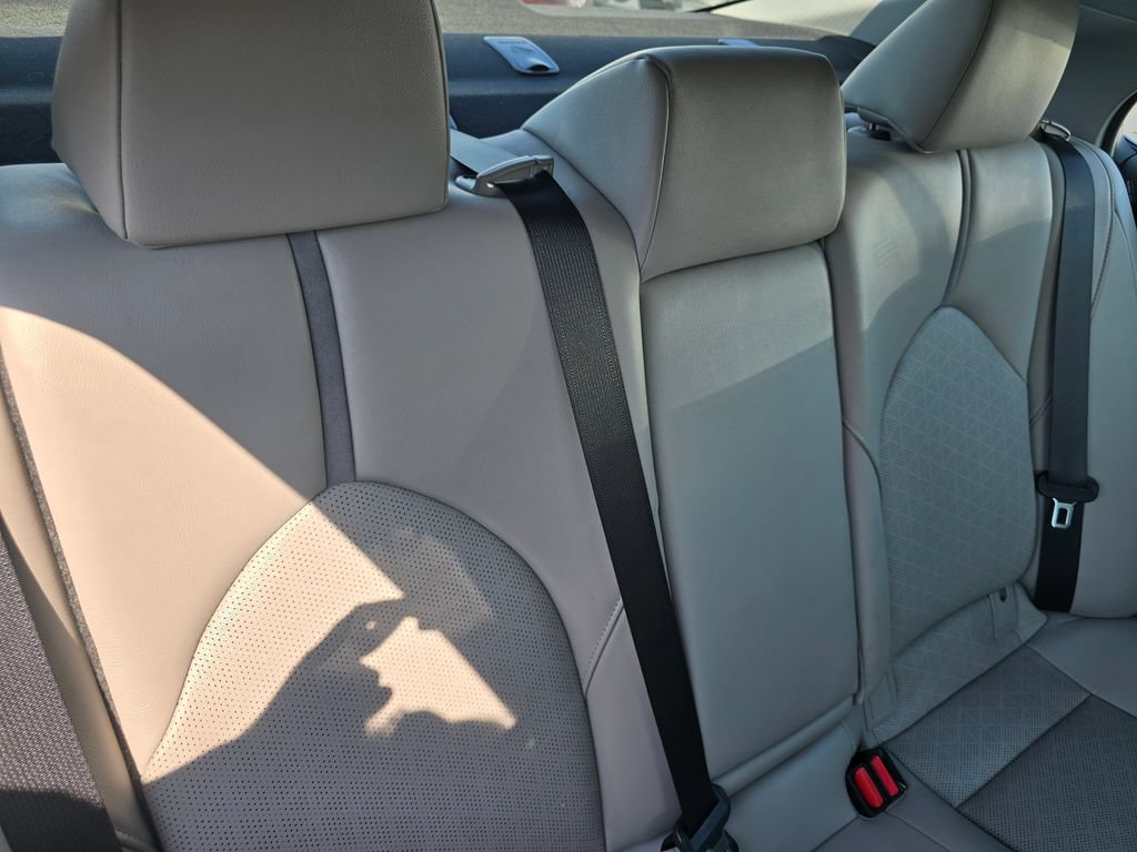 Used 2019 Toyota Camry XSE FWD image 14