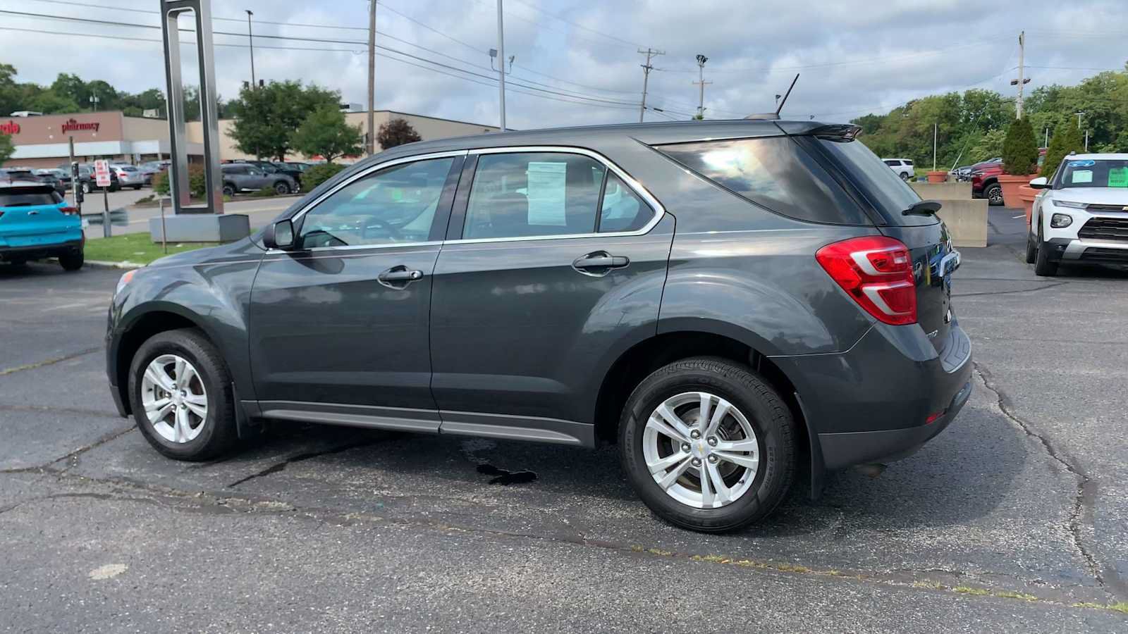 Certified 2017 Chevrolet Equinox LS FWD image 6
