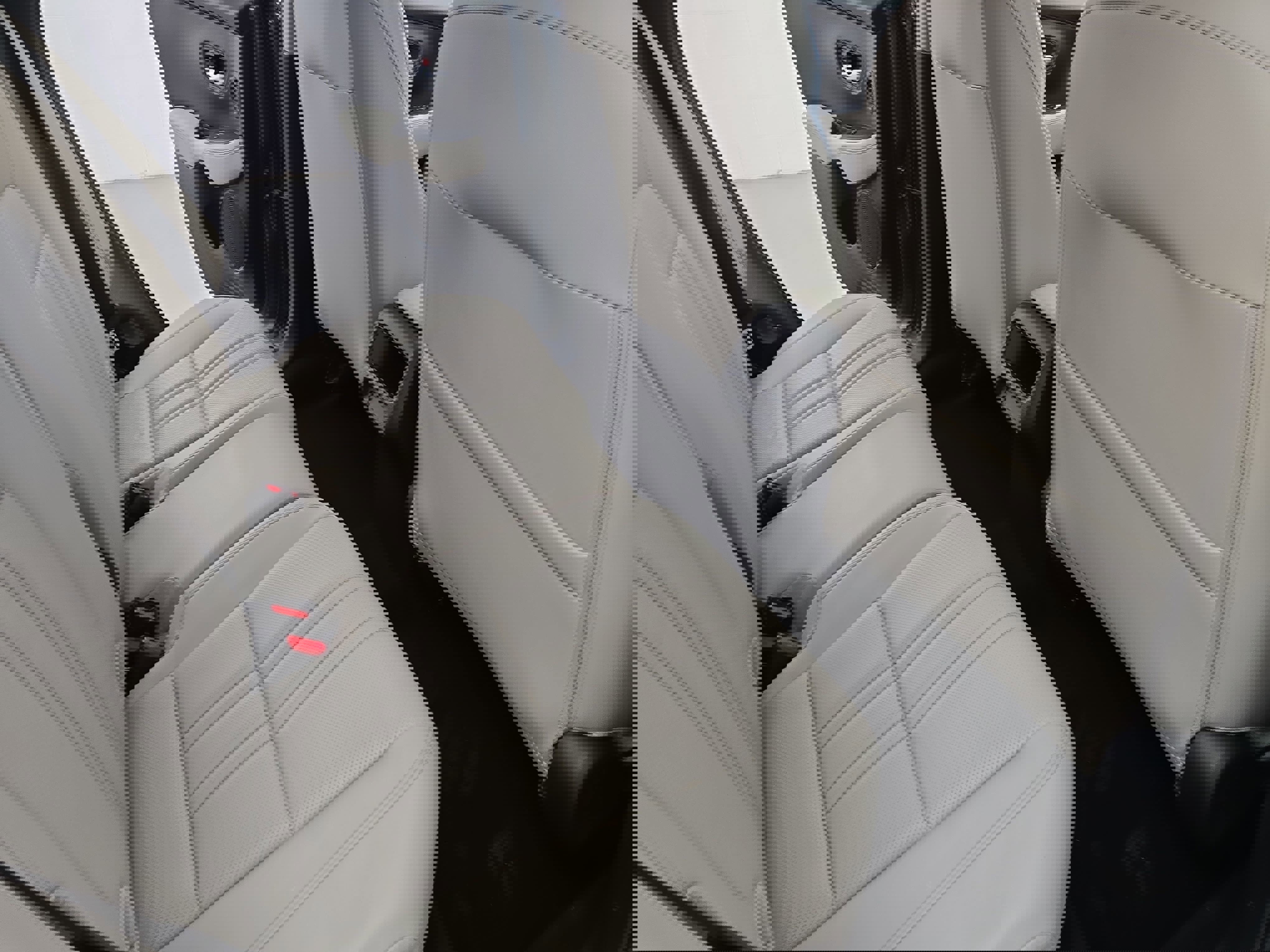 Used 2024 Honda HR-V EX-L image 11