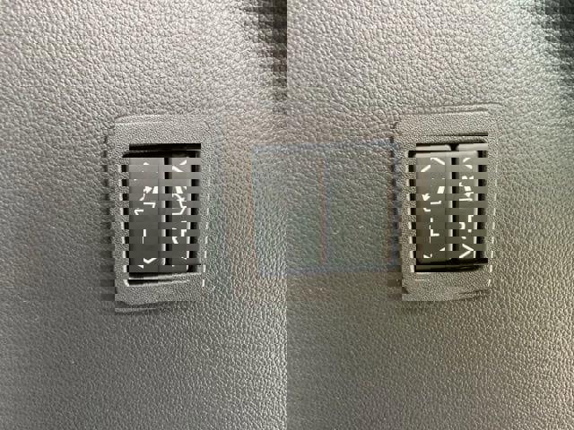 Used 2023 Buick Enclave Avenir w/ Avenir Technology Package image 10