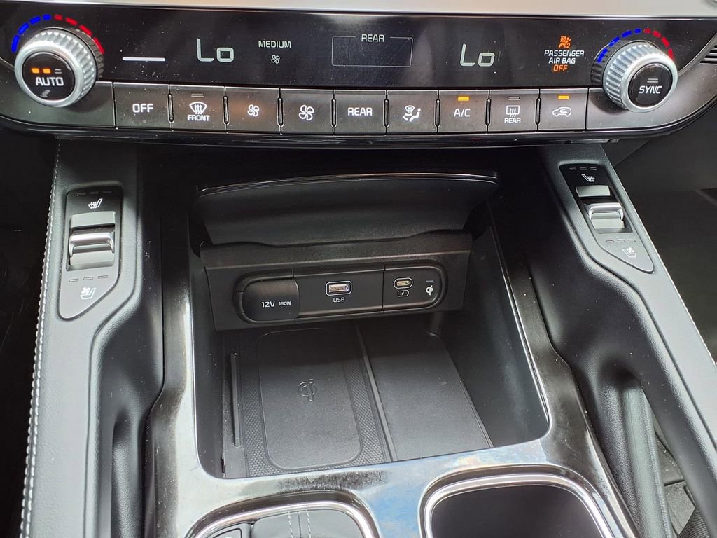 Used 2024 Kia Telluride EX w/ EX Captain's Chair Package FWD image 31